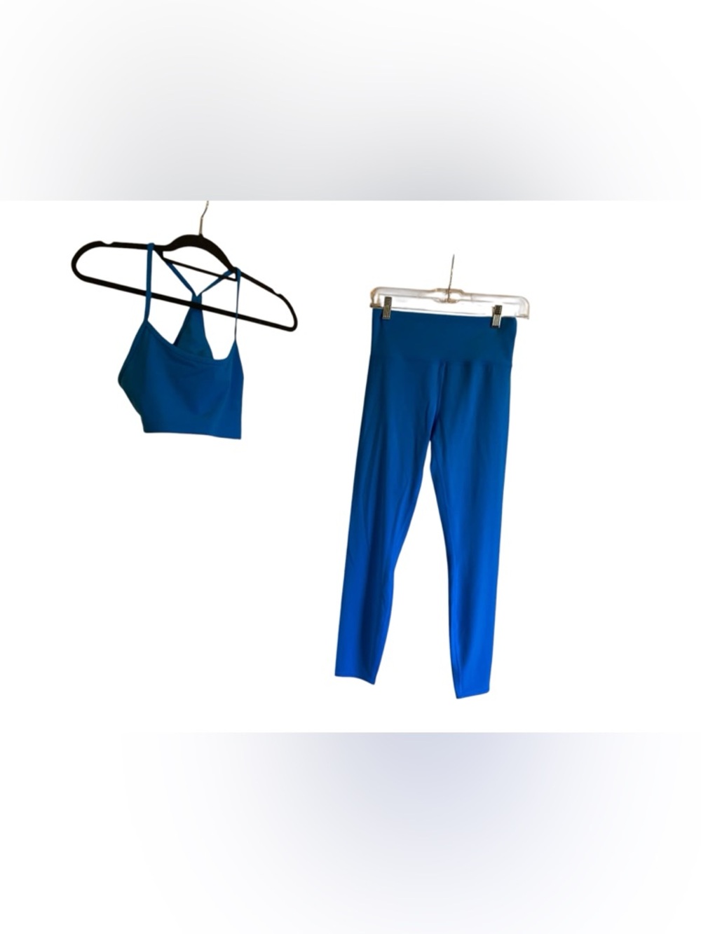 NWT Vuori all the feels leggings & bra set REGATTA BLUE Size M - Picture 1 of 6